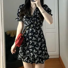【新品】フレンチガーリー♡花柄Vネックワンピース レディース 韓国 韓国ファッション 花柄 ワンピース シフォン 低身長 Vネック フレア 半袖 小花柄 夏 サマーワンピース ガーリー 黒 ブラック　F0772