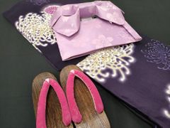 画像の帯とお任せ下駄つき◇最高級【綿麻浴衣】黒アヤメ菖蒲の品ある