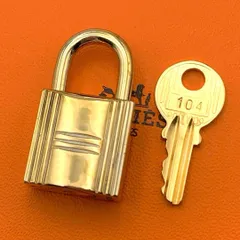 2026年最新】エルメス南京錠カデナの人気アイテム - メルカリ