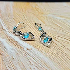 【新品・送料無料】ドロップ ピアス ブルー