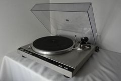 Technics SL-Q33 フルオートレコードプレーヤー