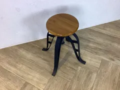 古い座面錆びた鉄脚スツール2脚410スクエァーイス 古家具