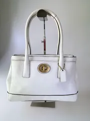 コーチ ニューハンプトンズ 白