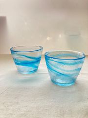 【新品】ガラスの器２個セット　ブルー　青　ガラス　蕎麦ちょこ　そば　そうめん　つゆ入れ　夏　爽やか　ガラス　グラス　食器