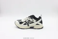 【今日特価】ミズノのランニングシューズ ホワイト＆ブラック D1GH223003-MM輸入0