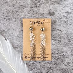 さざれクリスタル×チェーンピアス［サージカルステンレス］※イヤリング変更可能