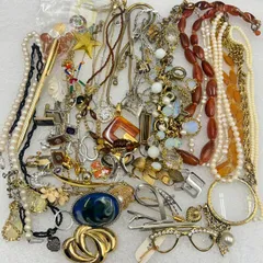 遺品整理 大量アクセサリー ヴィンテージ ブローチ ネクタイピン