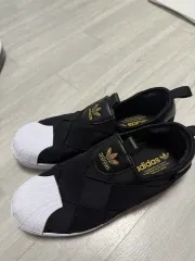 ほぼ新品 adidas(アディダス) スーパースター スリッポン FV3187