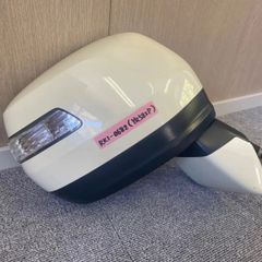 ホンダ ステップワゴン RK1  右ドアミラー 0682