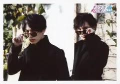 【中古】生写真(男性) 超特急/ユースケ(福田佑亮)・カイ(小笠原海)/横型・上半身・衣装黒・サングラス・背景白/「BULLET TRAIN BOYS GIG Vol.04」生写真セット第39弾