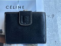 CELINE フラップトリオンフ型押し レザーがま口財布 ブラック