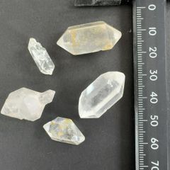 【E30684】まとめ売り チベットの水晶 両錐 石墨 天然石 鉱物 パワーストーン チベット産 水晶 原石