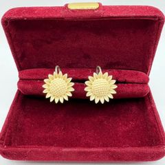 【✨希少✨】イヤリング　アクセサリー　ジュエリー　シルバー　象　ホワイト　ひまわり　silver 銀　白　White アンティーク　ヴィンテージ　遺品整理　生前整理　アクセ　jewelry 耳　 婦人　女性用　希少　レア　おしゃれ　かわいい　花柄　向日葵