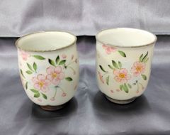 夫婦湯呑　湯呑　花柄　煎茶　抹茶　ペア　陶器　昭和レトロ【新品　未使用】 組湯呑