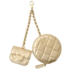 シャネル 財布 レディース コインケース AirPodsケース 2024イヤーズギフト バッグチャーム マトラッセ ゴールド ラムスキン CHANEL 未使用展示品