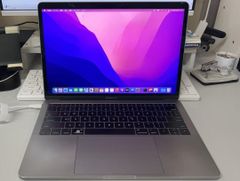 Macbook Pro Late 2016 13inch USキー i7