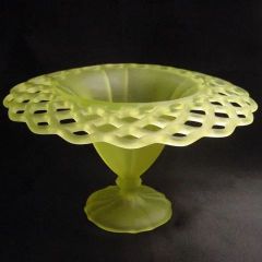 ウランガラス　１９２０年代後半 アメリカ Tiffin社　カナリア色コンポート