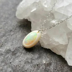 鹿の角 ホワイトオパールのネックレス #4