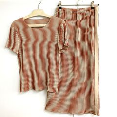 ISSEY MIYAKE イッセイミヤケ セットアップ プリーツ シャツ 半袖 スカート ロング丈 Mサイズ ブラウン × ベージュ 赤茶系 レディース 25b菊E