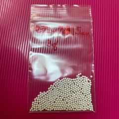【在庫限りで終了】耳つぼ用 ファインセラミックス粒のみ★ 1.5mm or 1.2mm+1.5mm MIX 各1袋に3g入り 金属アレルギーの人でも安心★ 耳つぼ セルフ リフトアップ ダイエット デトックス 頭痛 パッチリ目元 少量パックのサムネイル