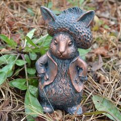 ウサギの陶器オーナメント 約30cm - メルカリ