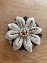 花型　ブローチ　ハンドメイド　布製