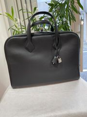 【新品】【未使用品】HERMES エルメス ヴィクトリア 2 12H 40 トリヨンノビーヨ ブラック シルバー金具 T刻印 ビジネスバッグ ブリーフケース ハンドバッグ 書類バッグ トートバッグ メンズ レディース ブランド 本革 レザー カーフ 黒 バック