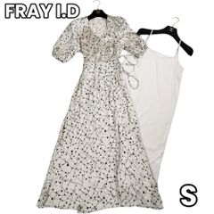 【美しいサテンの光沢✨】　FRAY I.D　サテンワンピース IPEKER カシュクール 総柄 半袖　白　S 0