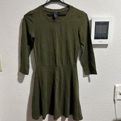 Forever21 ★ カーキ色　七分袖　切り返し、ミニワンピ
