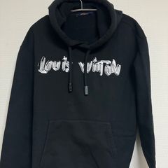 【大人気カラー】LOUIS VUITTON  グラフィックロゴパーカー　Lサイズ ルイヴィトン　箱付き　袋付き ※フードラインストッパーアシメ※