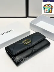 【今日特価】Chanel シャネル クラシック二つ折りウォレットシリーズ オリジナル羊革を採用し精巧な仕上げに優れる