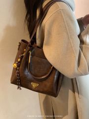 Chio2nd 高級感あふれるレディーストートバッグ 多機能ハンドバッグ  軽量＆大容量 肩掛け可能