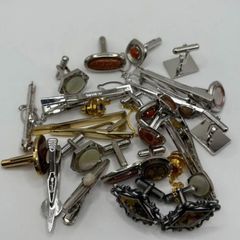 ◎【✨ネクタイピン✨】タイピン　カフス　スーツ　社会人　GOLD SILVER 大量　まとめ  金　銀　ゴールド　シルバー　宝石　石　ストーン　キラキラ　おしゃれ　服　社会　レッド　ブルー　家紋　高級ブランド　遺品整理　生前整理　コレクター　収集　ラメ