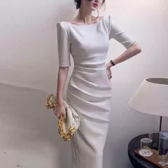 白の綺麗目 シンプルなワンピース?¨?