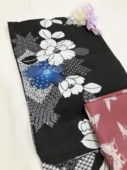 ≪花ラブリ≫LY552BK　浴衣　ゆかた　黒　ブラック　花　牡丹？　ぼたん？　井桁模様　花火大会　夏祭り　和柄　和装　和風