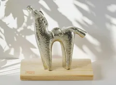 三楽 オーシャン '90 午の干支ボトル 馬型　三枝惣太郎 箱付き 三楽 オーシャン '90 午の干支ボトル 馬型 三枝惣太郎 箱付き