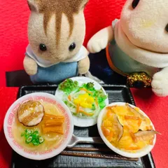 586 スガキヤラーメン風　豚骨ラーメンセット⭐️ミニチュアフード　ラーメン　ドールハウス　リカちゃん　シルバニア　樹脂粘土　ねんどろいど　ブライス　オビツ　フィギュア　ミニチュア　フェイクフード