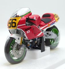 絶版限定スズキRGV500#34ケビン.シュワンツモデル未展示品☆1/24 絶版限定スズキRGV500#34ケビン.シュワンツモデル未展示品☆1/24