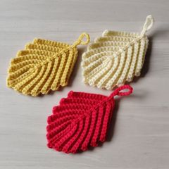 アクリルたわし：掃除に便利な３枚セット《葉っぱ》ハンドメイド