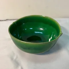 《レトロ風》深緑釉薬の注ぎ口ボウル｜直径約16cm×高さ8cm｜和モダンな片口鉢
