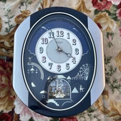 【🕰️美品/スモールワールド/からくり時計】生産終了廃盤品 希少品 RHYTHM/リズム社　壁掛け時計　メロディ時計　Small World　スモールワールド　音楽　仕掛け　レア　廃盤品　オシャレ　小物　インテリア　リビング　ダイニング　室内