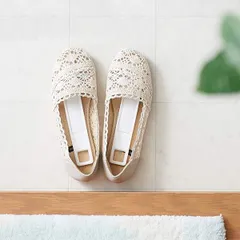 ★送料無料★新品★ 乾燥剤 防臭剤 靴 革靴 スニーカー ブーツ 靴箱 洋服 クローゼット たんす シューズボックス 珪藻土 調湿 臭い 消臭 乾燥 ロッカー 下駄箱 【toh-290054】