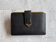 Yves Saint Laurent フラップ三角プレート がま口財布
