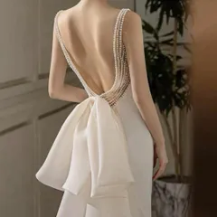 バックスタイルのパールとリボンが可愛い イブニングドレス