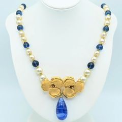 LANVIN ランバン カラーストーン/フェイクパール/フラワーモチーフ GP ネックレス ネイビー/ゴールド K07-k041