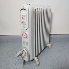 【美品】オイルラジエターヒーター デロンギ F字型フィン11枚 4～10畳用 V551115EFS