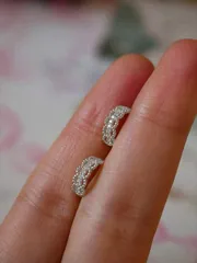 ジュエリー レディース イヤーアクセサリー 1ペア ファッション S925 スターリングシルバー レース 中空 ジルコニア イヤーバックル インスタイル スモールイヤードロップイヤーループピアス、ガール/ウーマン/