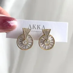 Roulette bijou round earring ルーレット　ビジュー　ラウンド　イヤリング　ピアスに見える　痛くない　アレルギー　金アレ　樹脂　プレゼント