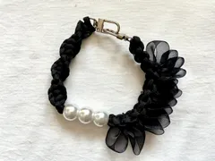 パラコード　スマホ　ハンドストラップ　ハンドメイド　フリル　リボン　パールビーズ