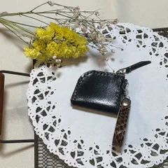 ハンドメイド　レザー  本革　ファスナー付きコインケース　キーホルダー付き　ぶ